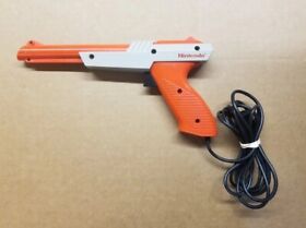 Original 1985 Nintendo NES Zapper Duck Hunt Gun NES-005 Orange