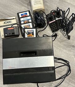 Atari 5200 Video Game Console, 2 joysticks, Power Adapter & TV Antenna -UNTESTED