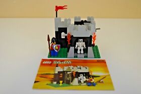 Lego Royal Knights Set Number 6036, Skeleton Surprise, Produced in 1995