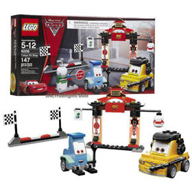 LEGO Cars: Tokyo Pit Stop (8206) 100% complete