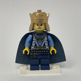Lego Castle Lion King Minifigure *WEAR* w/ Crown & Cape 70404 cas527