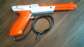 PARTS ONLY - 1985 Nintendo Zapper Orange Gun NES video game controller