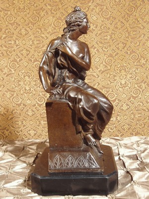 * Fine Bronze Metal Statue on Marble Classical Female Woman Formal Ancient Roman