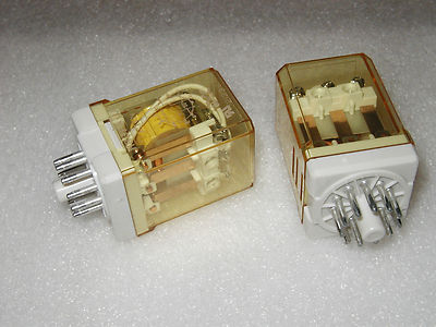 IDEC 3PDT  7.5 Amp CONTACTS  12V AC CONTROL  RELAY - 1 pc