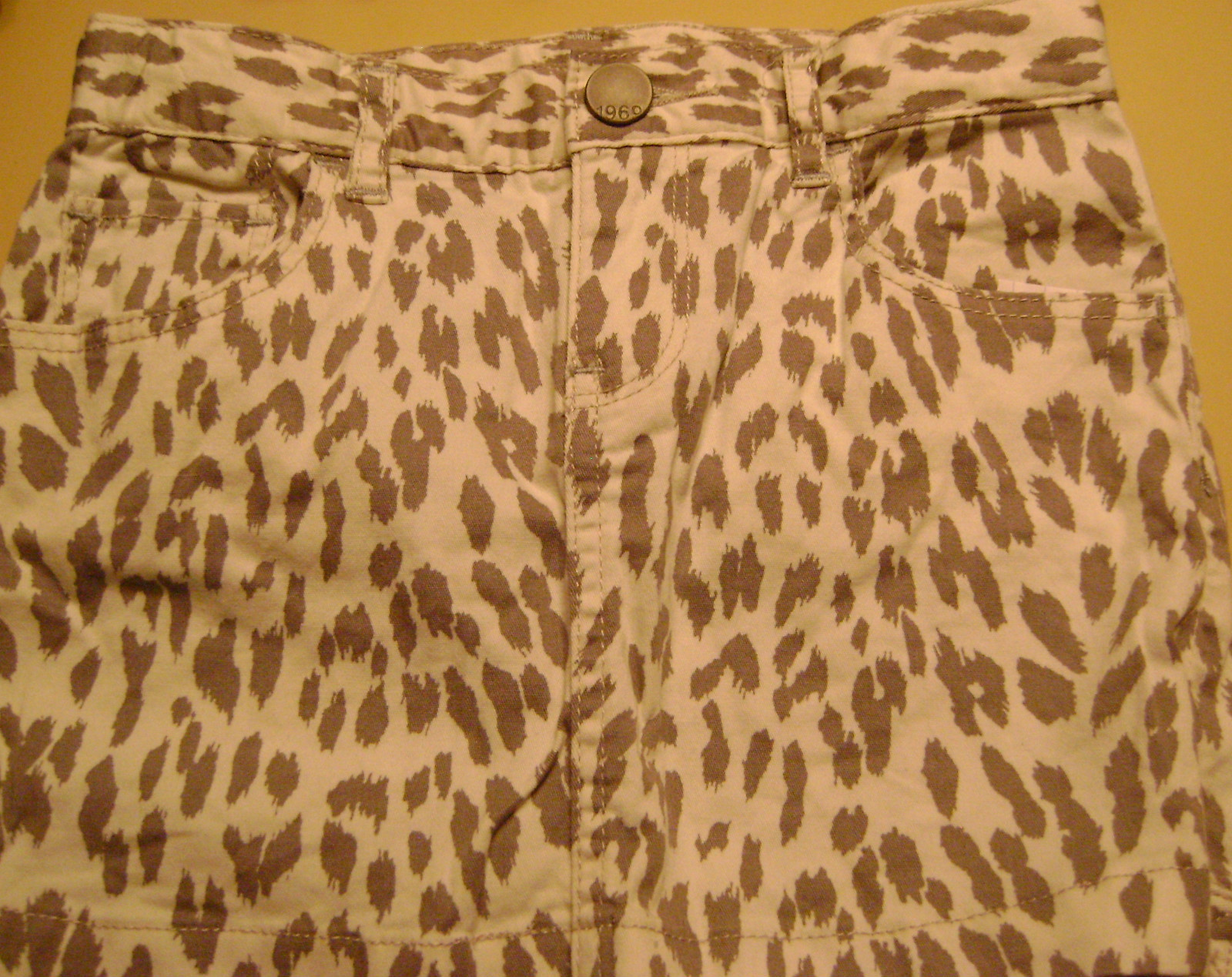 Picture 1 of 2