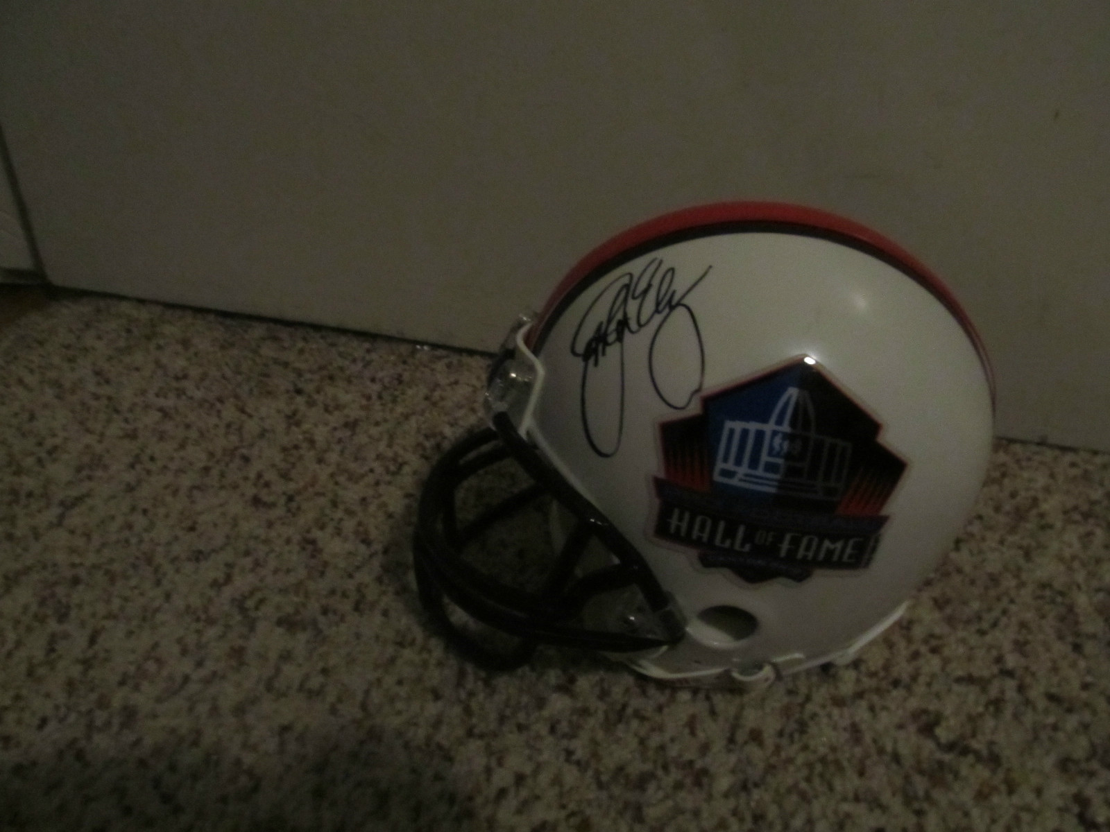 Picture 1 of 2