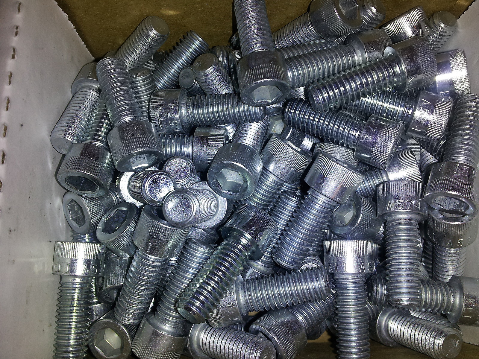 Qty100 SelfLocking Socket Head Cap Screw 3/8"16 x 1" KLIA574