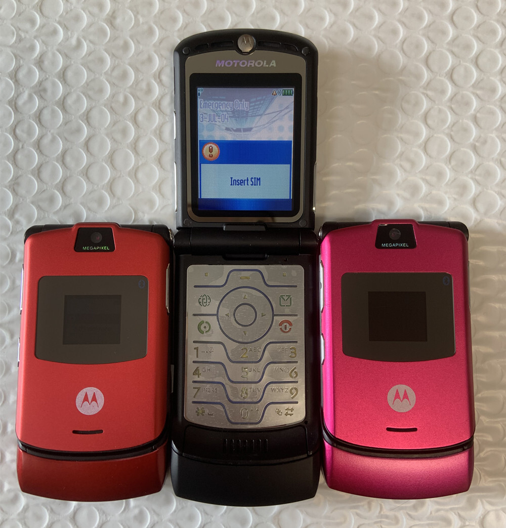 Motorola RAZR V3 Flip Bluetooth MP4 video Unlocked GSM Mobile Phone 8 Colors