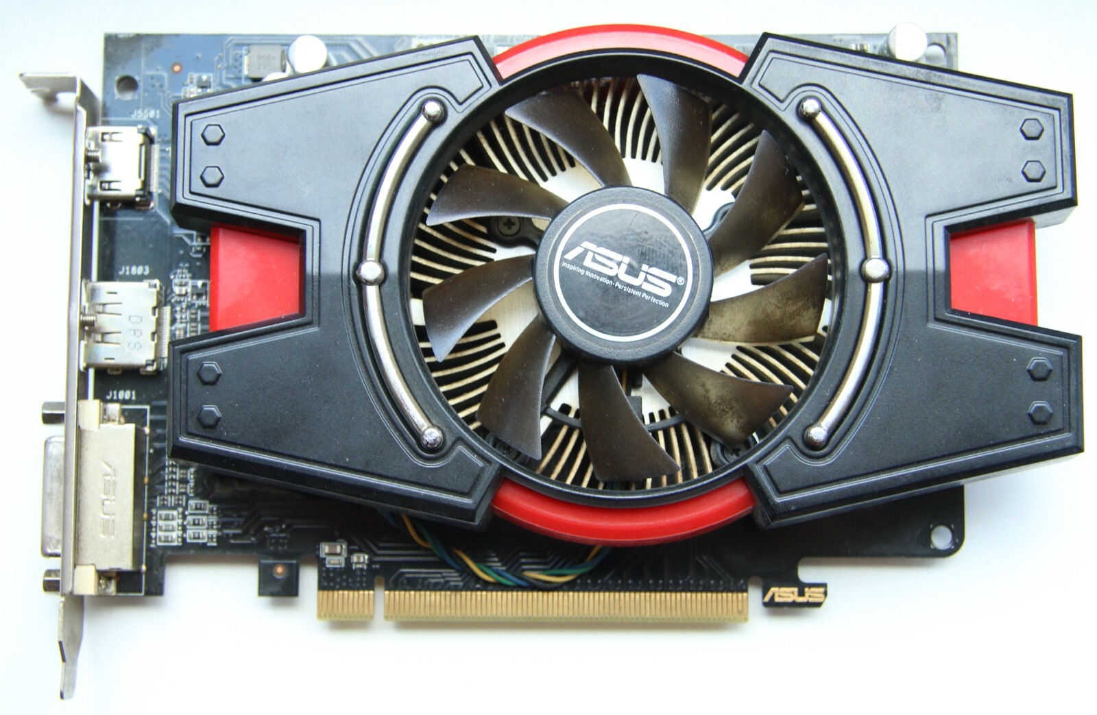ASUS AMD Radeon HD 6670 1GB GDDR5 Video Card EAH6670/DIS