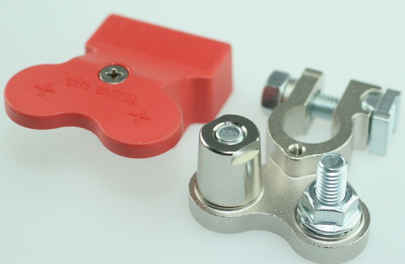 Unilug Two Up Positive Battery Distribution Terminal & Cover for Dual