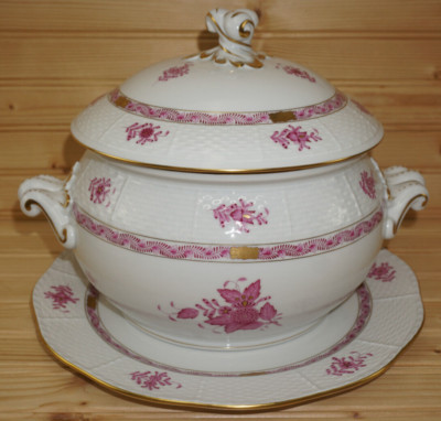 Herend Chinese Bouquet Raspberry Large Tureen 11¾'' x 9¼'' w/ Underplate, 12'' (G33