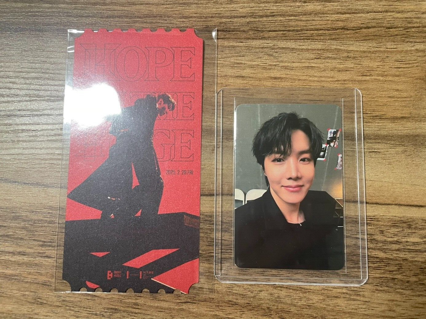 2/28 jhope on the stage in Seoul ARMY特典 j )⁷ on X: 