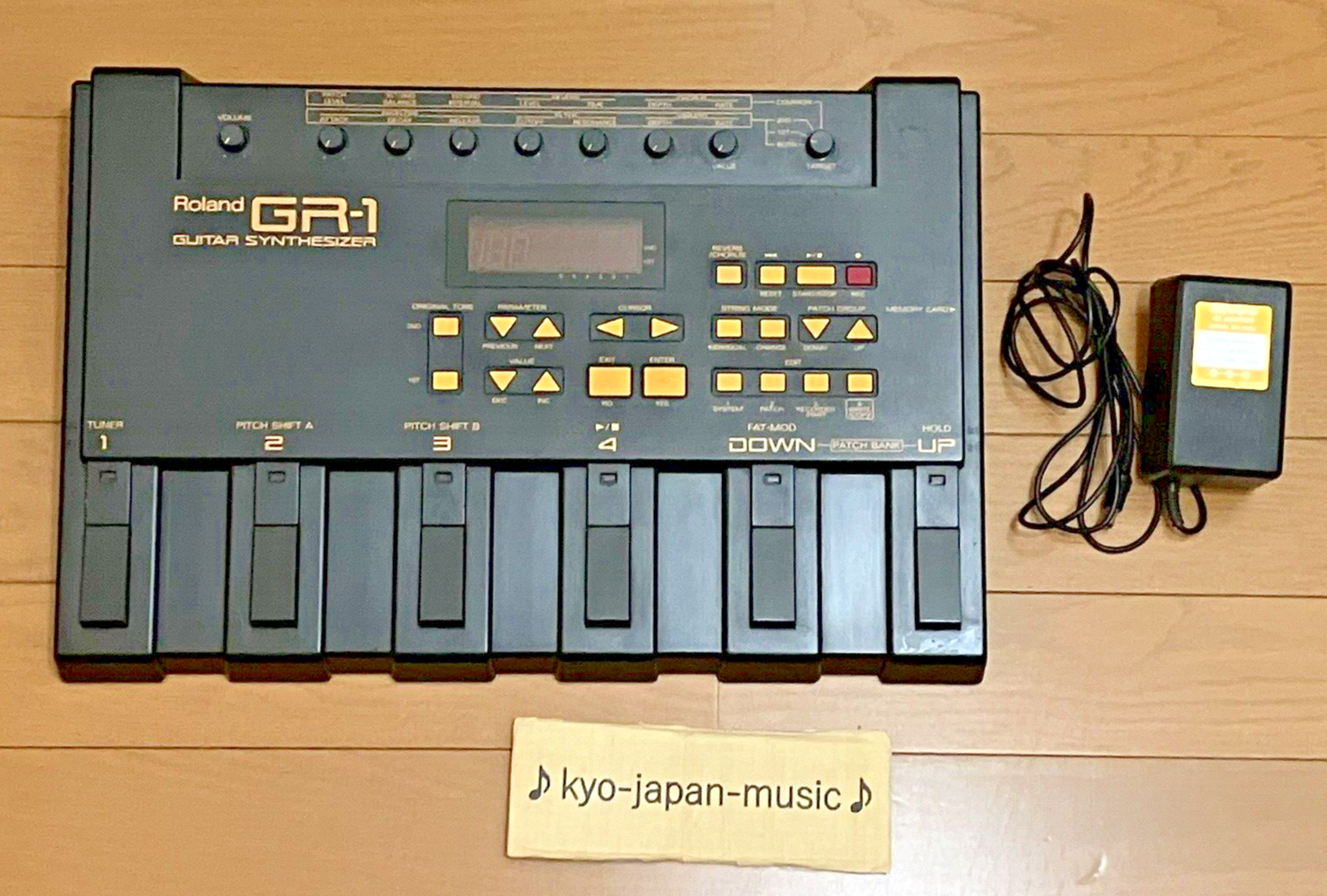Roland ローランド GR-1 Guitar Synthesizer Roland GR-1 Guitar Synthesizer | Reverb