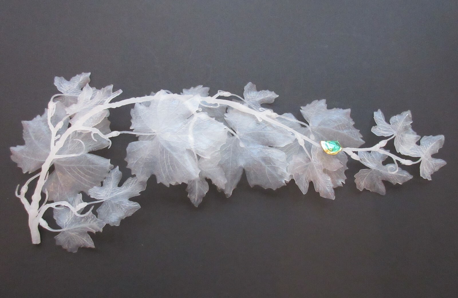NEW Vintage Artificial Plastic Grape Leaves Vine Flower Clear White Opaque 20