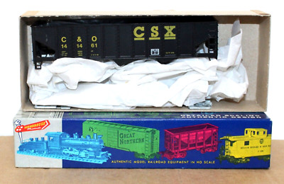 Roundhouse 1535 HO 3 bay Rib Side Hopper kit CSX/ C&O merger 141461 NIB