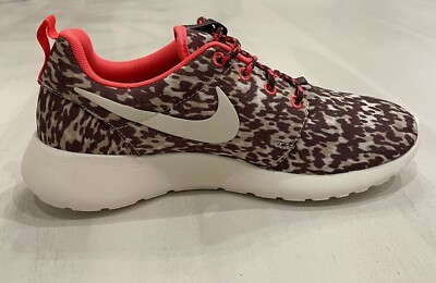 NEW NIKE Women's “BETTER-WORLD.” Coveted Collection Running Shoes Sneakers 6.5