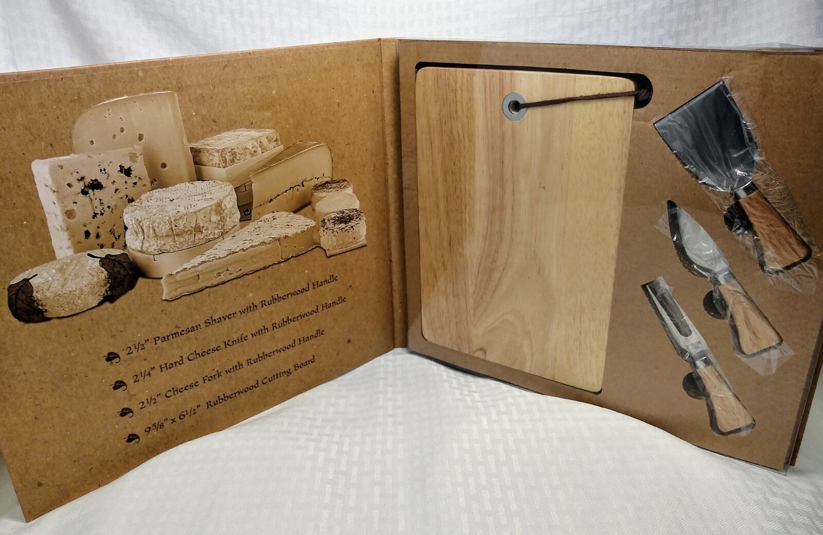 Denmark Artisanal 4-Piece Cheese Set With Rubberwood Cutting Board Brand New