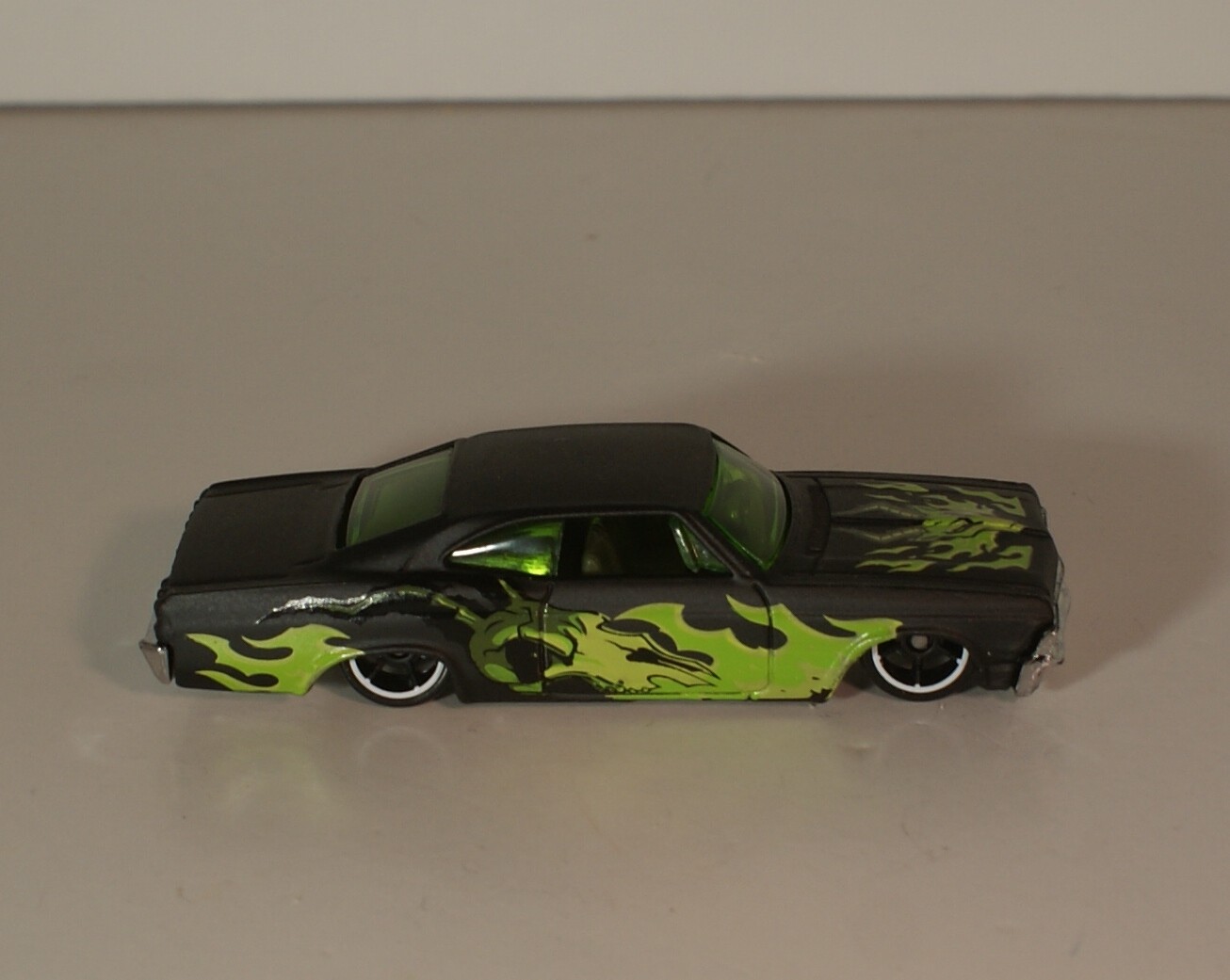 ホットウィール　ローライダー　1965 CHEVY IMPALA レア Hot Wheels Collectibles 1965 Chevy Impala Low Rider 1 18 Die
