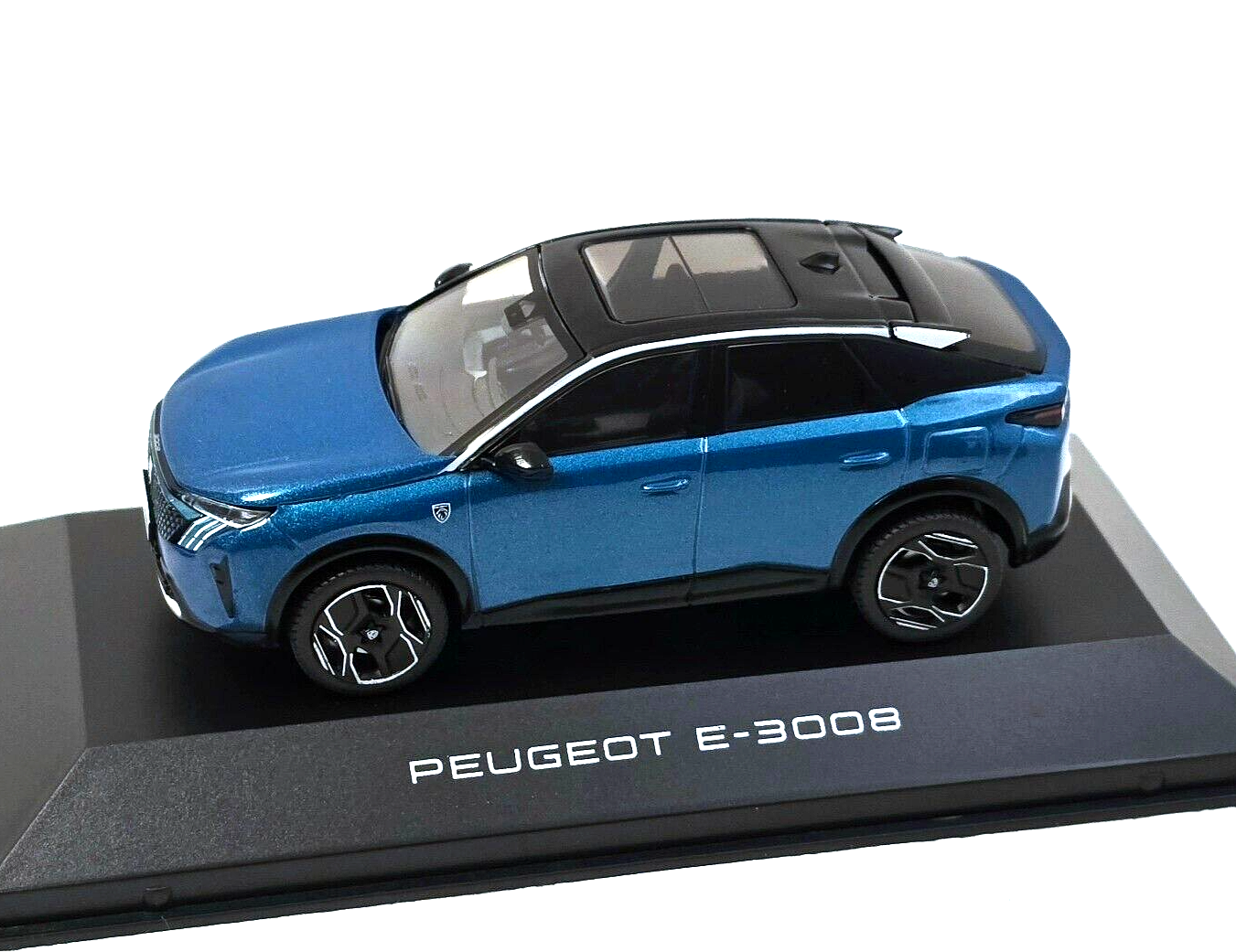 Amazon.co.jp: △Peugeot特注 1/18 プジョー 408X 2023 B : おもちゃ