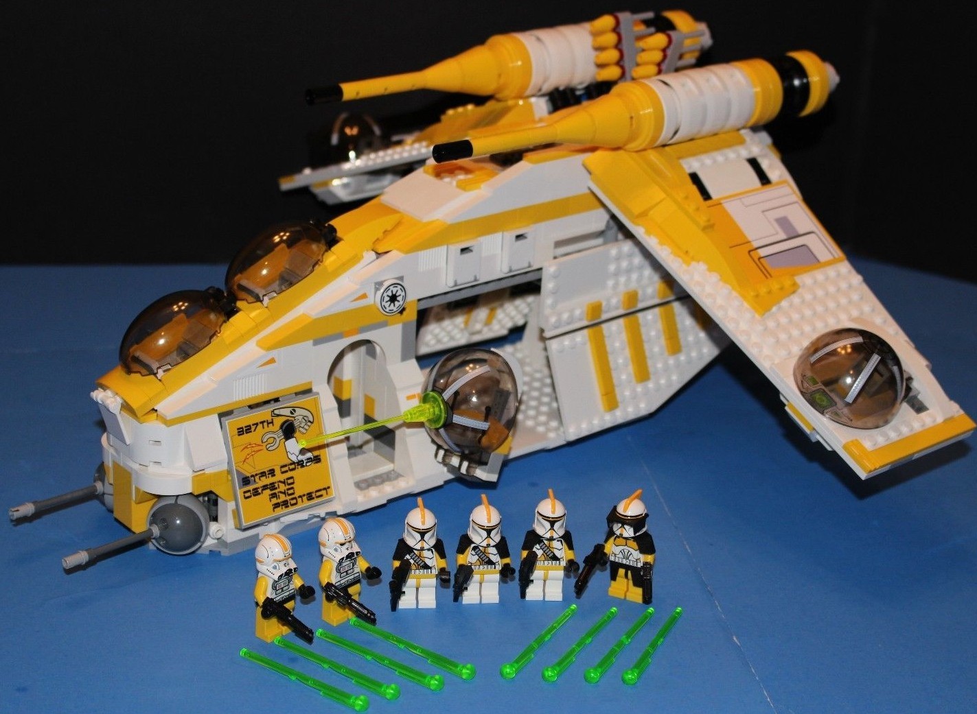 LEGO® STAR WARS⢠75021 Custom PHASE I 327th Star Corps REPUBLIC GUNSHIP + Crew!