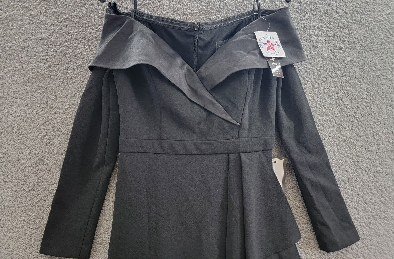 XSCAPE Off-The-Shoulder Scuba Crepe Dress Women's 6 Black Back Zip Closure L/S - Picture 4 of 18