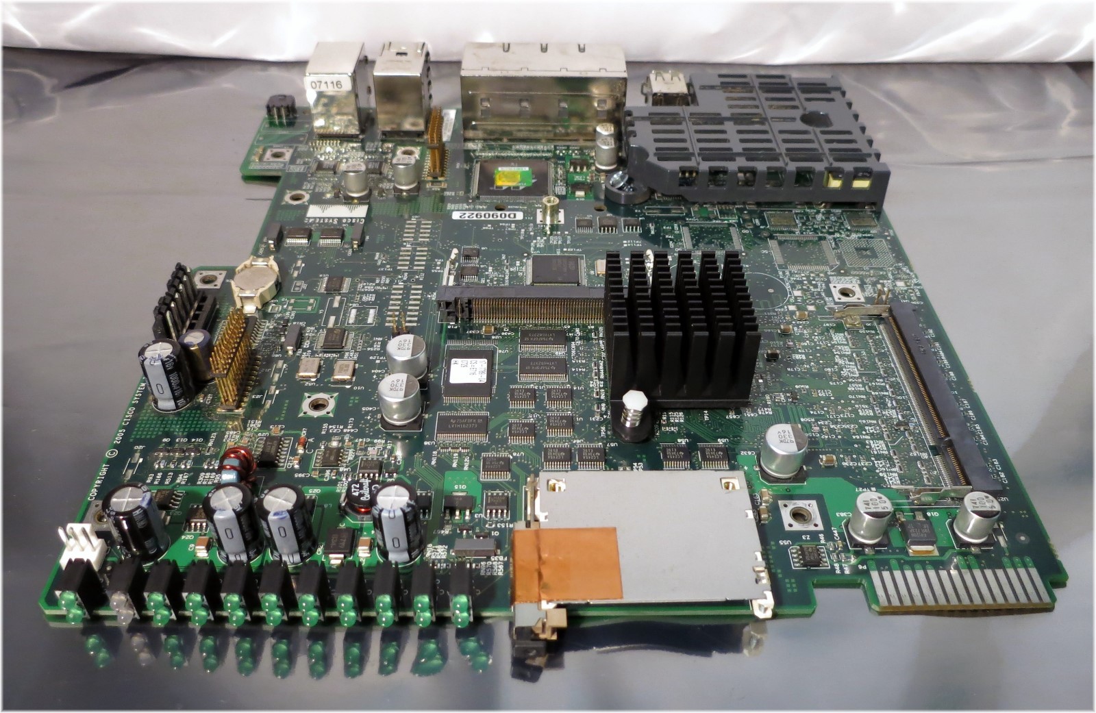 Genuine Cisco 1811 Router Motherboard, D090922, 73-9165-05 B0