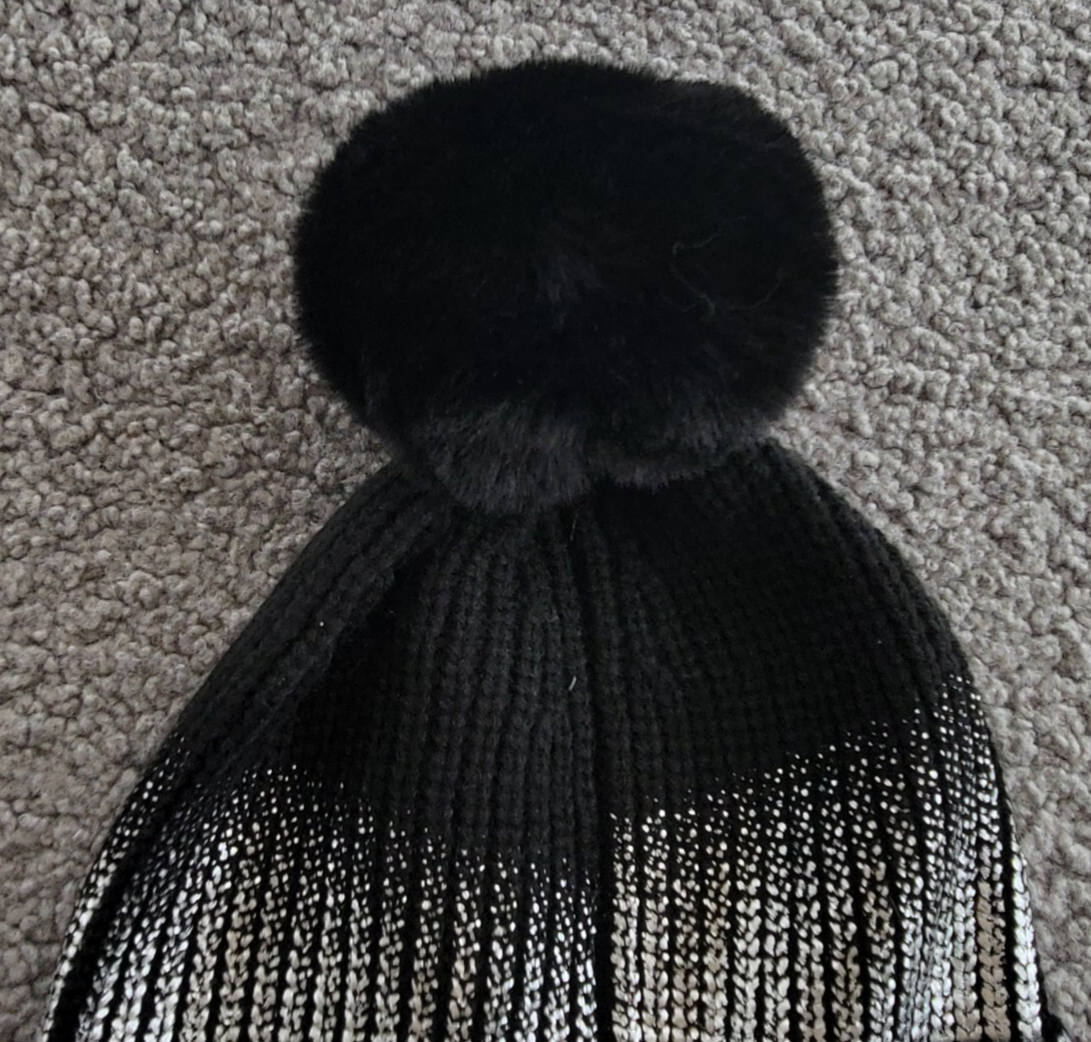 AQUA Ombré Knit Beanie Women's One Size Silver/Black Folded Cuff Pom Pom At Top - Picture 11 of 14