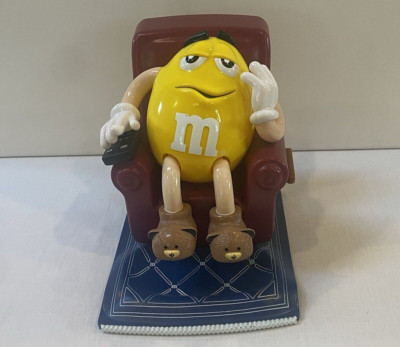 Vtg '99 M&M Dispenser Recliner Yellow Peanut TV Remote Candy Retirement Works