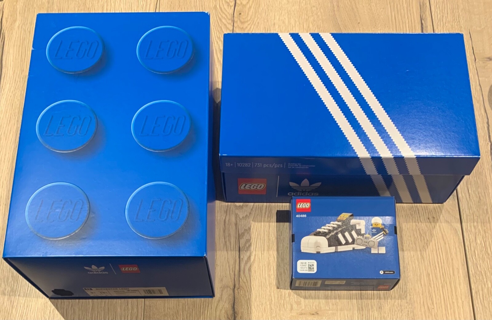 LEGO Adidas Superstar Bundle - Main set 10282, Miniset 40486