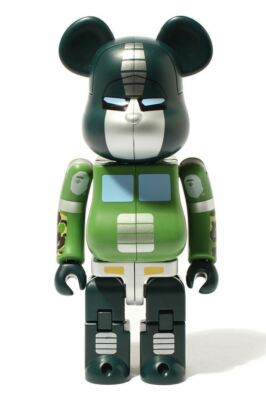 A BATHING APE - BE@RBRICK × TRANSFORMERS OPTIMUS BAPE $_1.JPG?set_id=8800005007