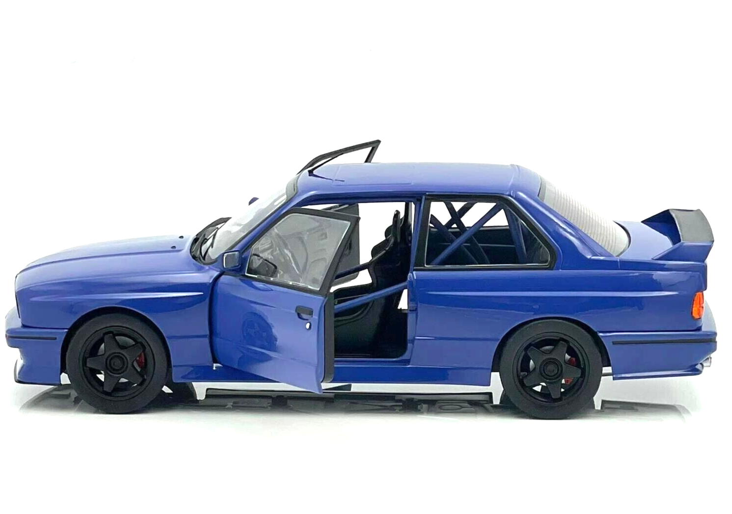 BMW 特注1/18 E30 BMW M3 BMW E30 M3 Brilliantrot Die-cast Car - 1:18 | Lifestyle
