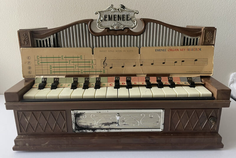 Vintage 1959 Table Top EMENEE Electric Golden Pipe Organ #200 - Works Great