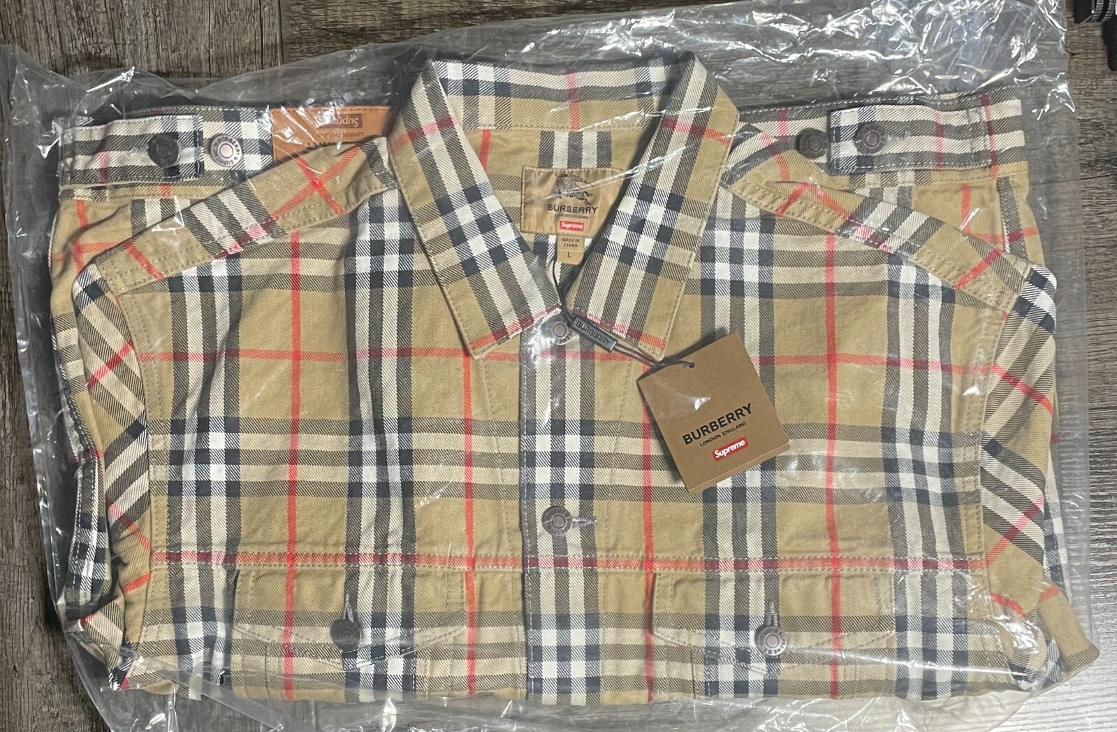 Supreme Burberry Denim Trucker Jacket Beige in Large | eBay Supreme Burberry Denim Trucker Jacket Beige in Large | eBay