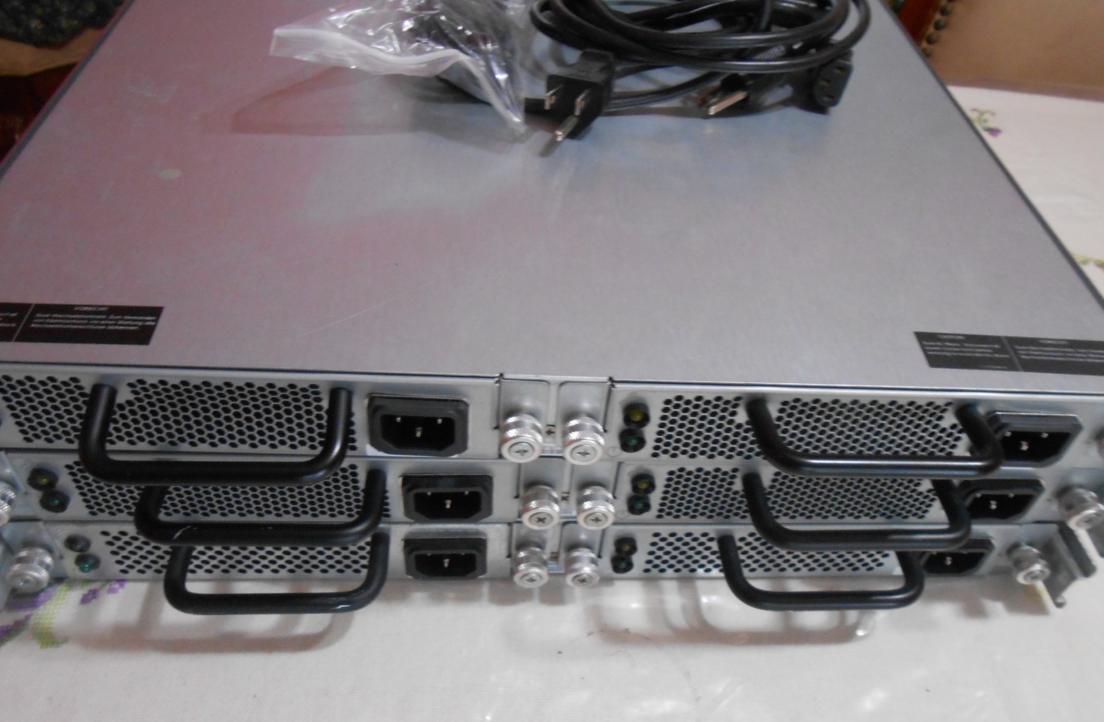 QLOGIC 5802 SWITCH 16 8GB SFP 20 ACTIVE PORTS 2 POWER SUPPLIES SB5802 (6 Avail)