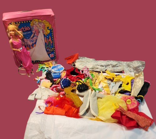 1977 Fashion Photo Barbie Superstar Doll Mattel Clothing Sho