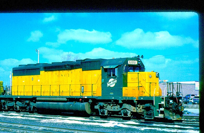C&NW 6861 SD-40, Chicago, Il, 03/97; Kodachrome Original | eBay