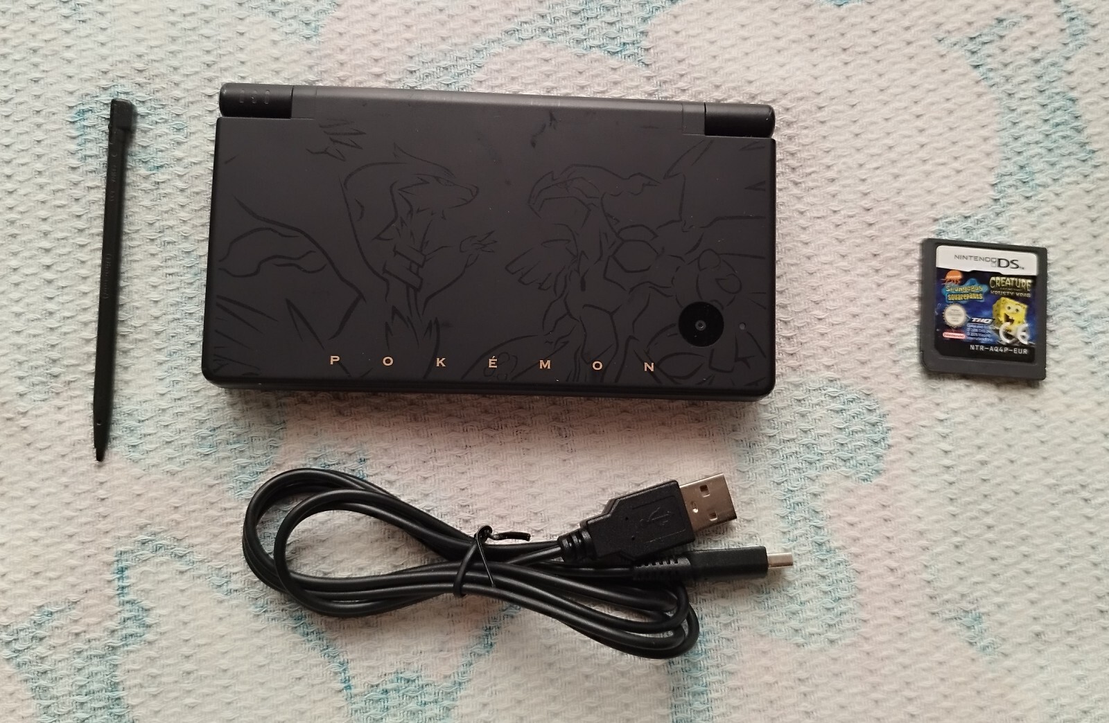 DS 本体 ブラック Nintendo DSi Reshiram & Zekrom Edition Pokemon Black