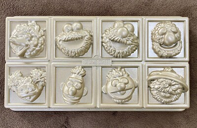 Nordic Ware Sesame Street Pull Apart Block Cake Pan Mold 2012 9 Cups 2.1 L
