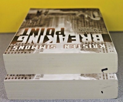 BREAKING POINT by Kristen Simmons  (PAPERBACK) NEW 