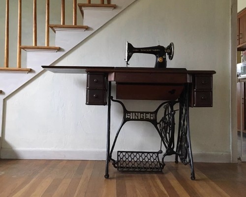 Antique SINGER Treadle Sewing Machine and Cabinet Model 66-6 w/accessories