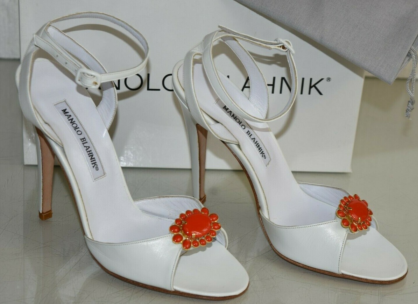靴 MANOLO BLAHNIK NEW Manolo Blahnik JEZY 115 White Leather Strappy Sandals