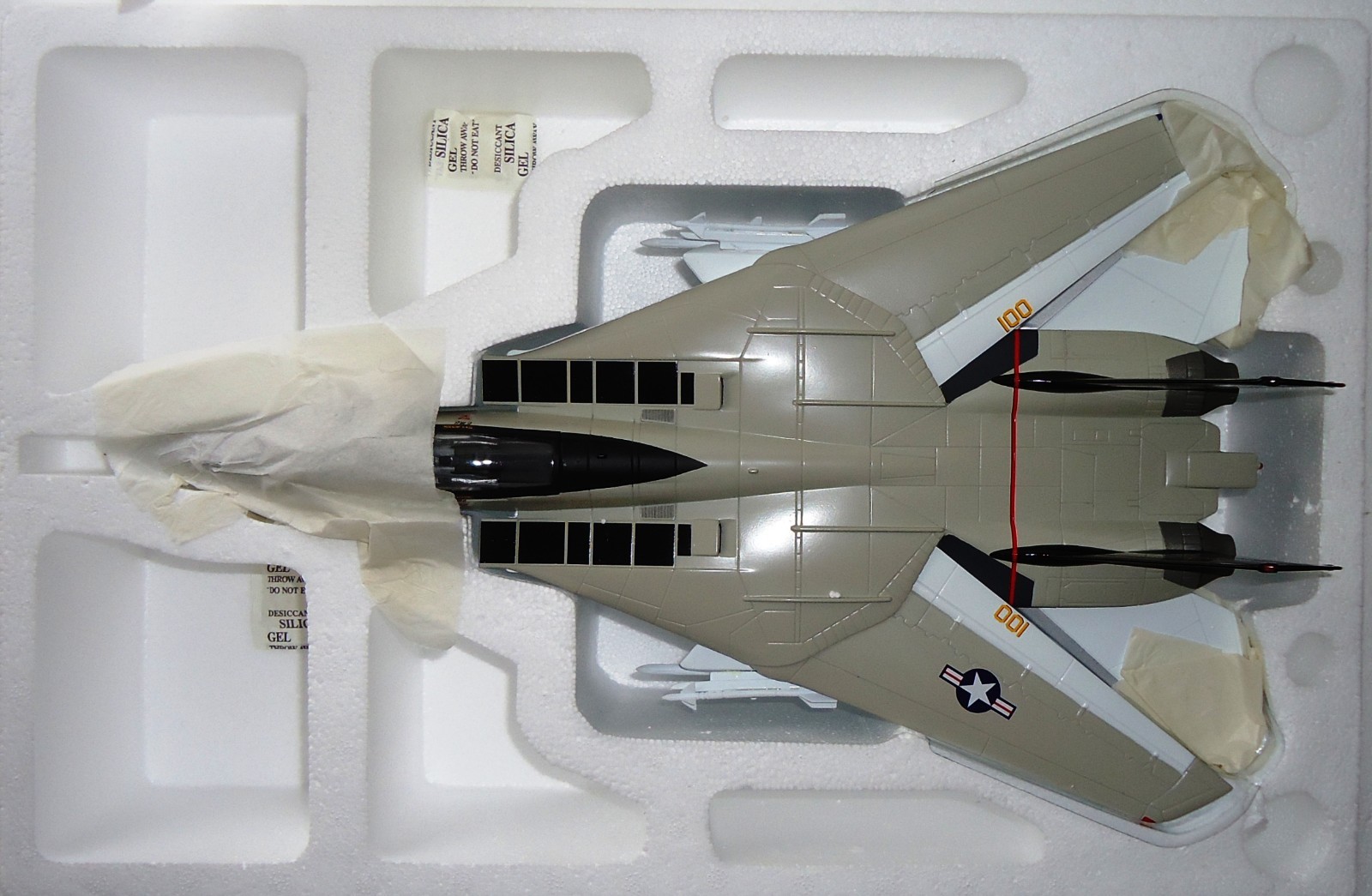 Armour Collection - Die-Cast 1/48 Scale - F-14 Tomcat U.S. Navy Art 98069 - NIB