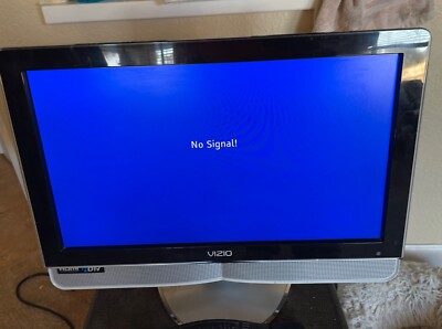 Vizio VX20L 20''  HDTV 2006 Tested, LSAAAG4506780 100-240V. Works , Clean HDTV