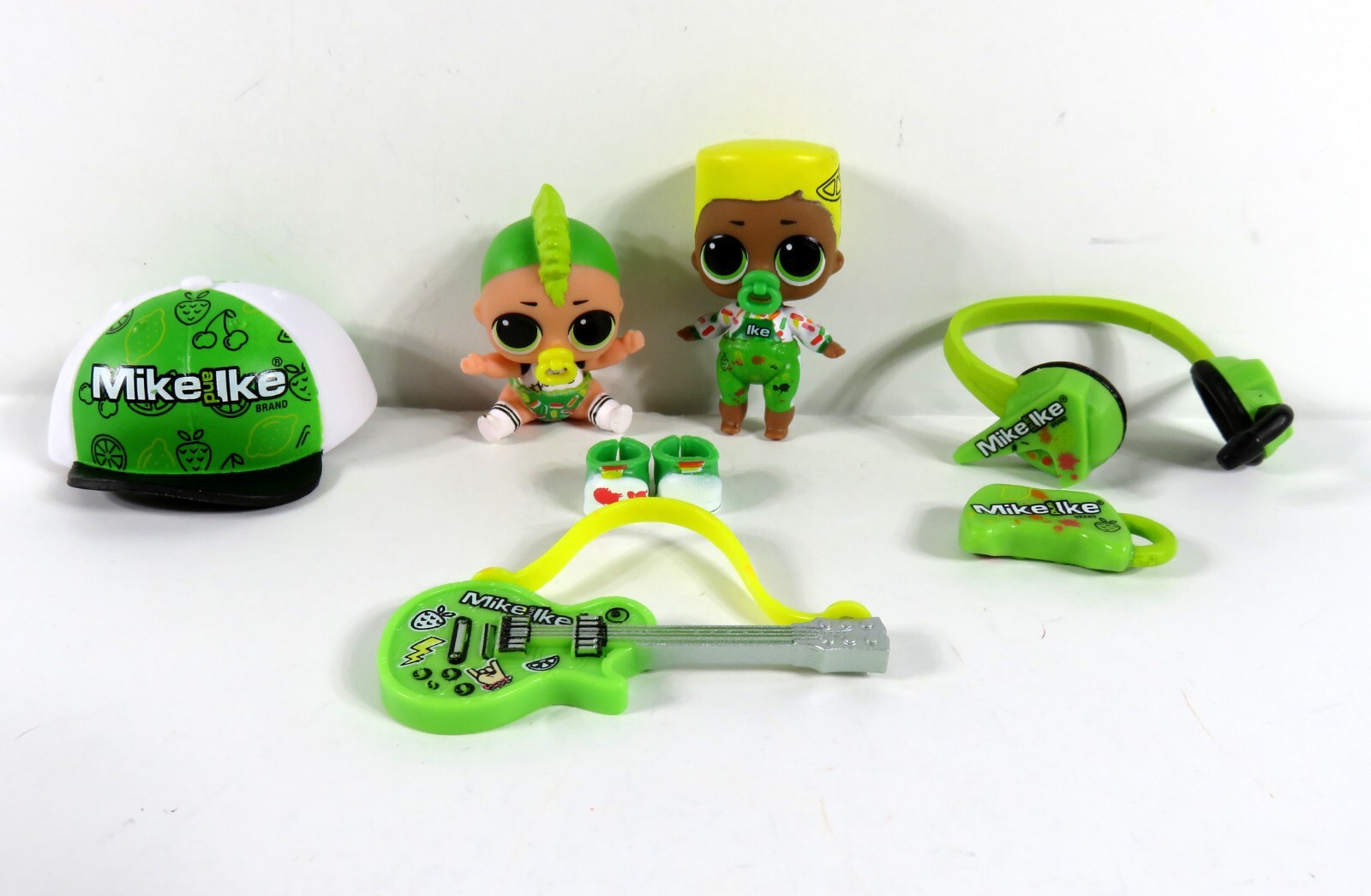 LOL Surprise Dolls Mini Sweets Series Rockin Mike & Gamer