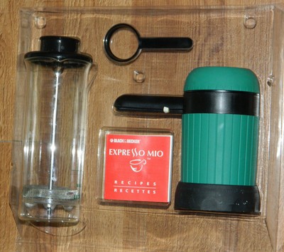 NEW Black & Decker Expresso Mio Microwave Cappuccino Maker Kit EE200 & Frother