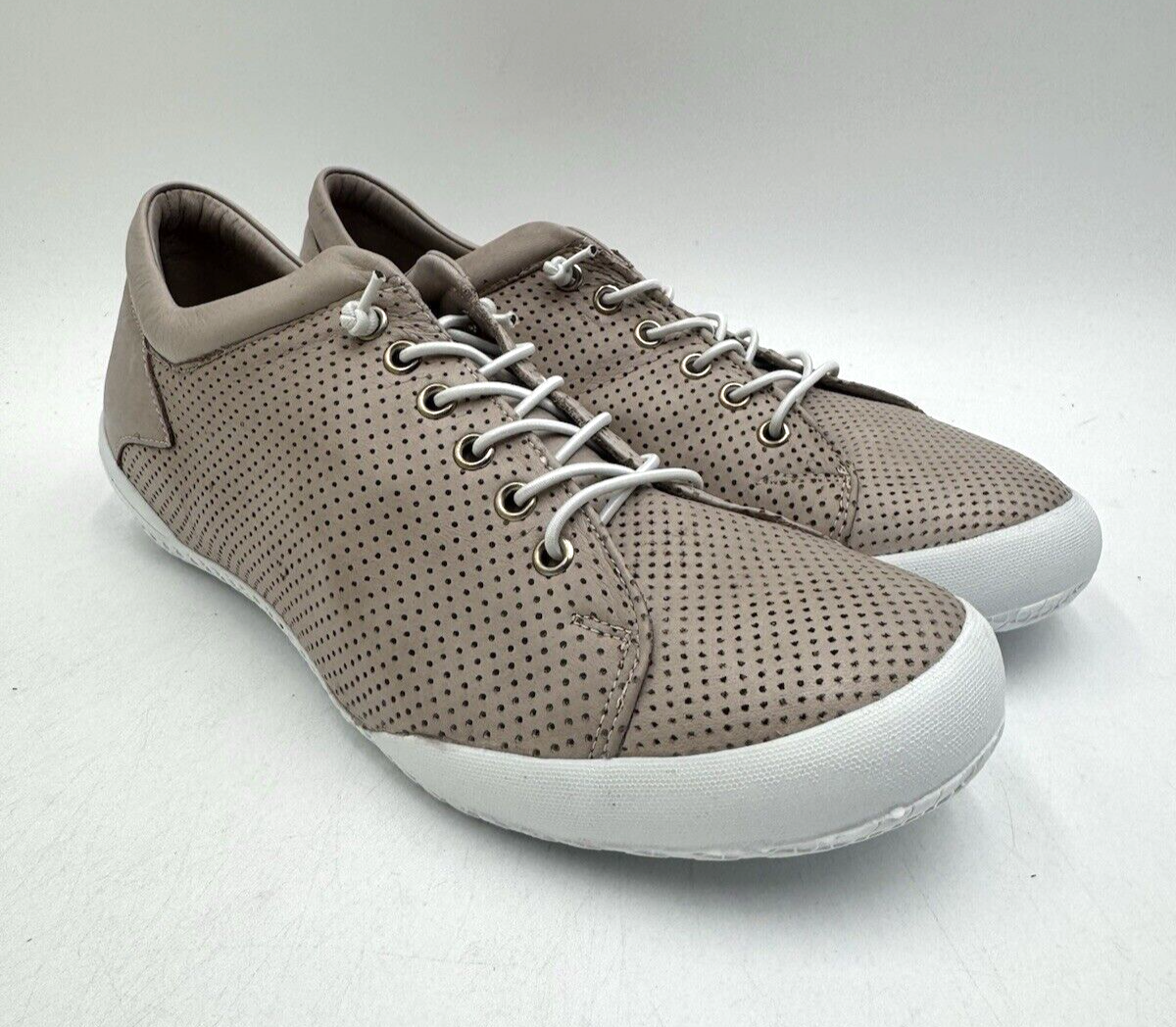 NWD Gelato TEEJAY Women's Casual Sneaker Beige EU Size 40 Medium NIB NWD Gelato TEEJAY Women's Casual Sneaker Beige EU Size 40 Medium NIB