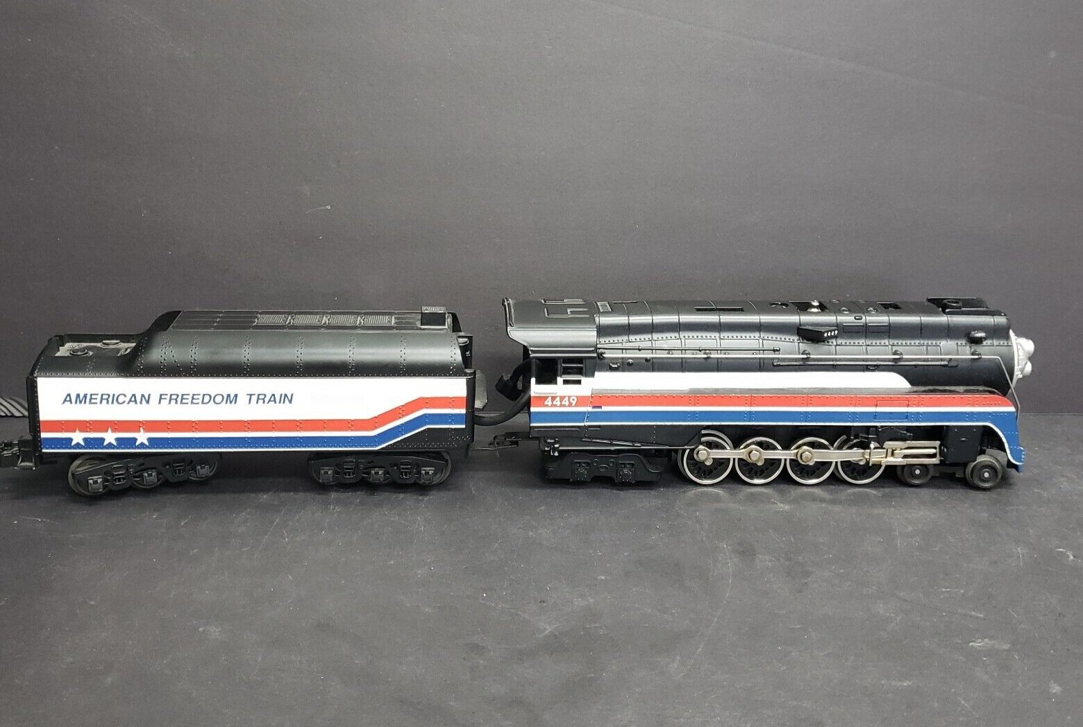 Kato GS-4 #4449 American Freedom Train with DCC Sound - ESU