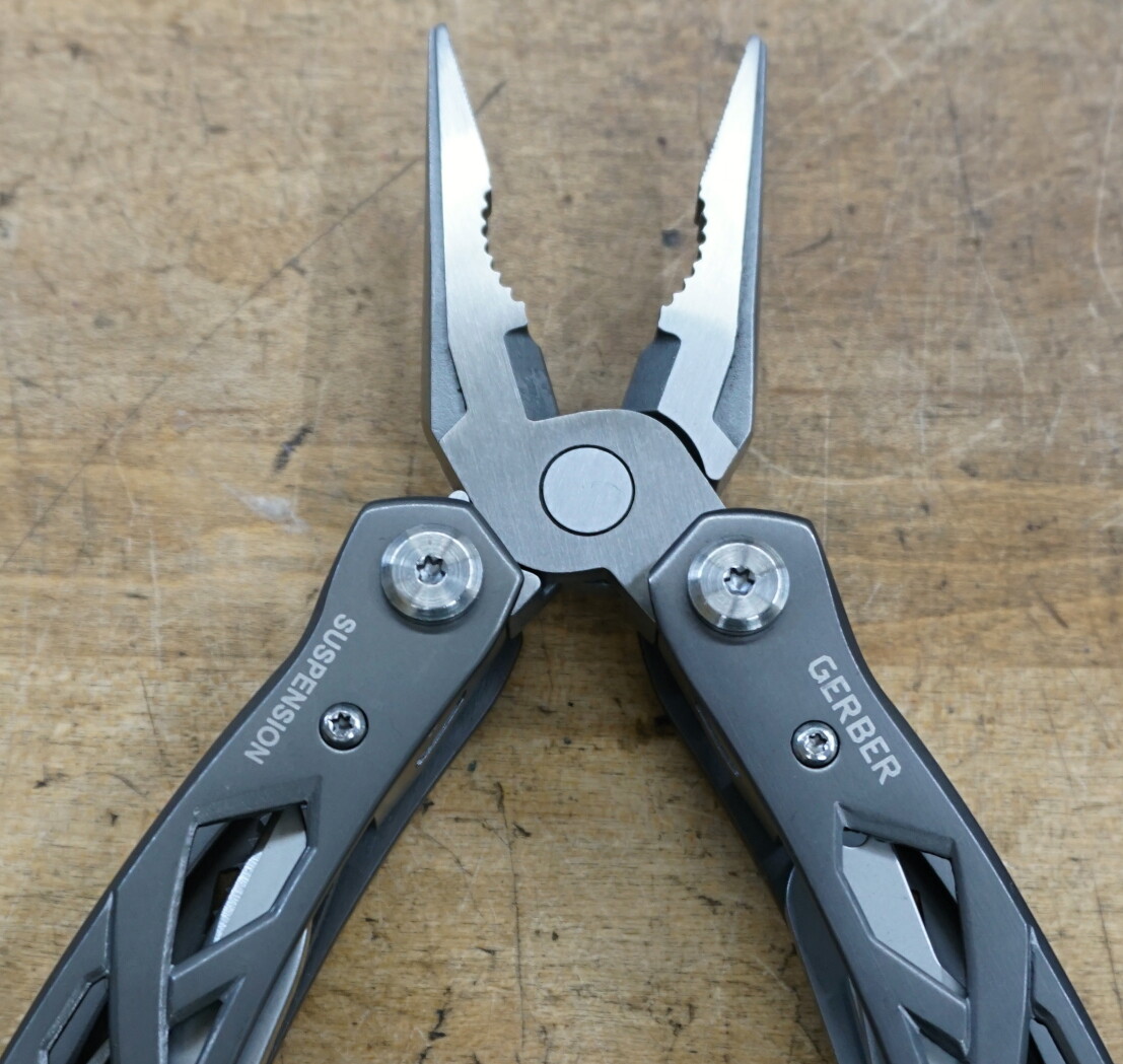 Multi Tool  Suspension Gerber Pocket Kit Knife mint cond w case FREE SHIPPING