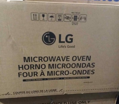 LG 2.1-cu ft 1050-Watt Smart Over-the-Range Microwave with Sensor Cooking 