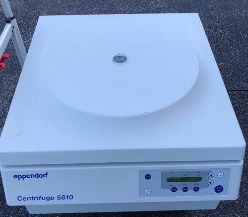 Eppendorf 5810 Centrifuge w/ A-4-44 Rotor Excellent Condition